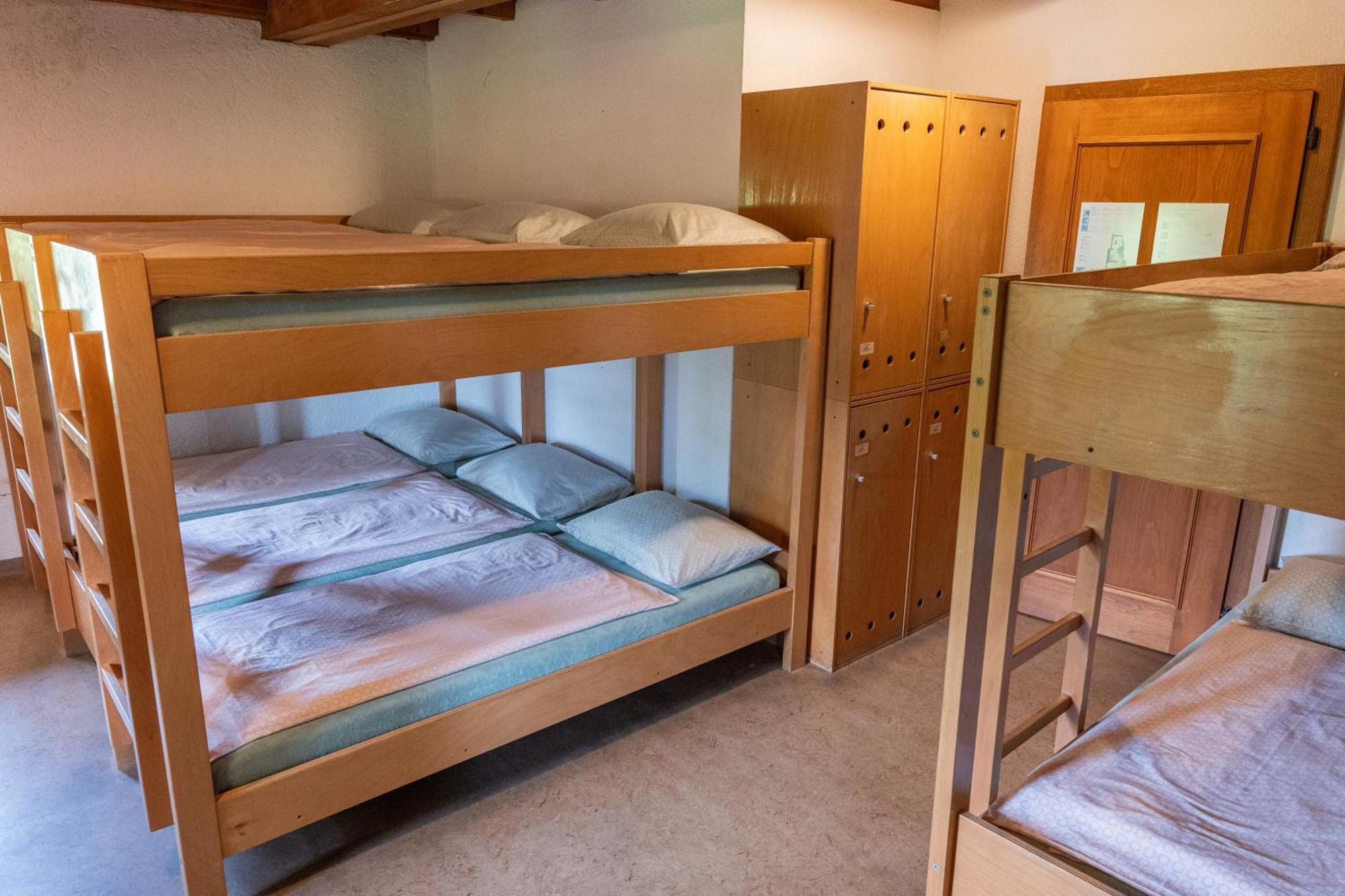 Brugg Youth Hostel Buitenkant foto