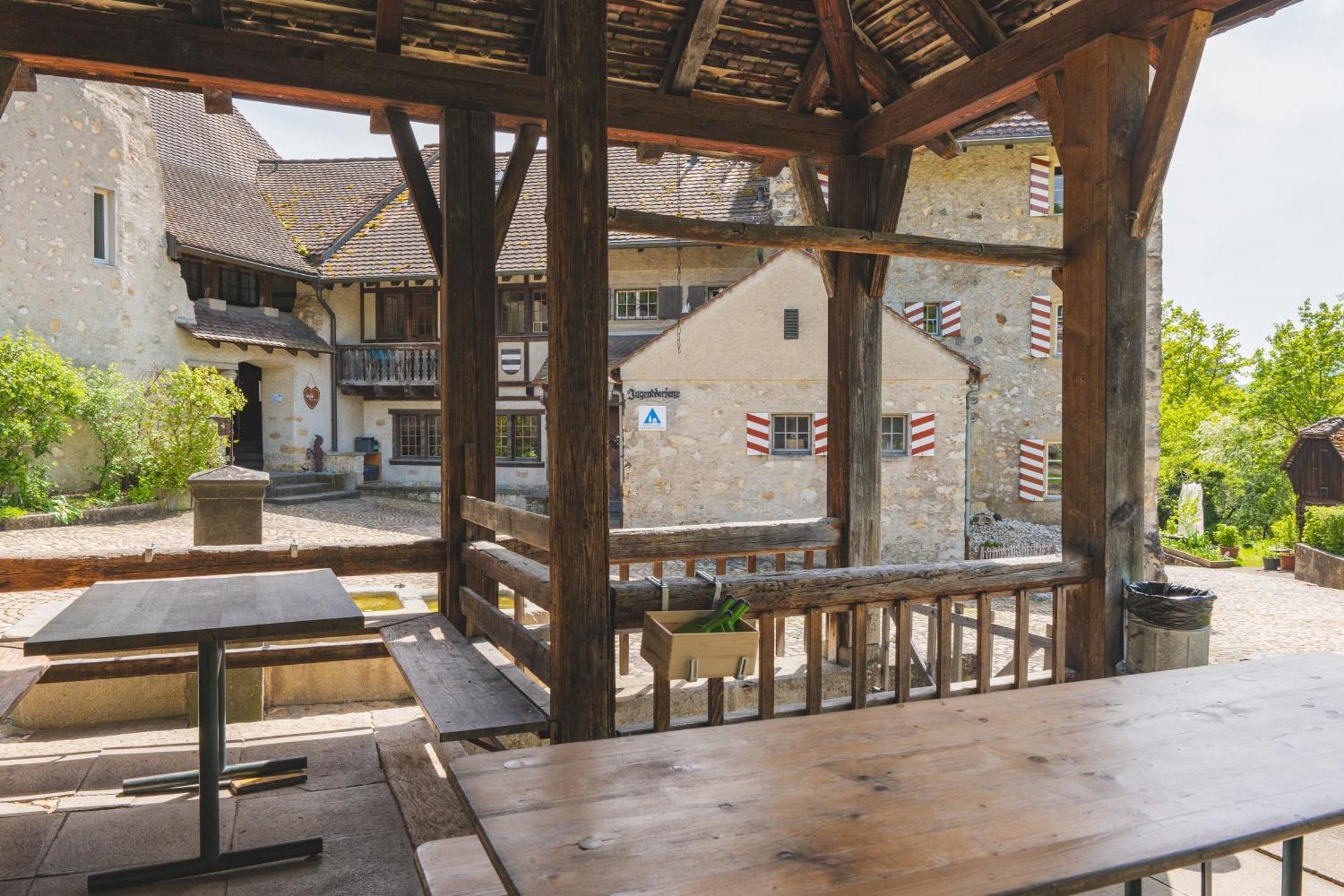 Brugg Youth Hostel Buitenkant foto